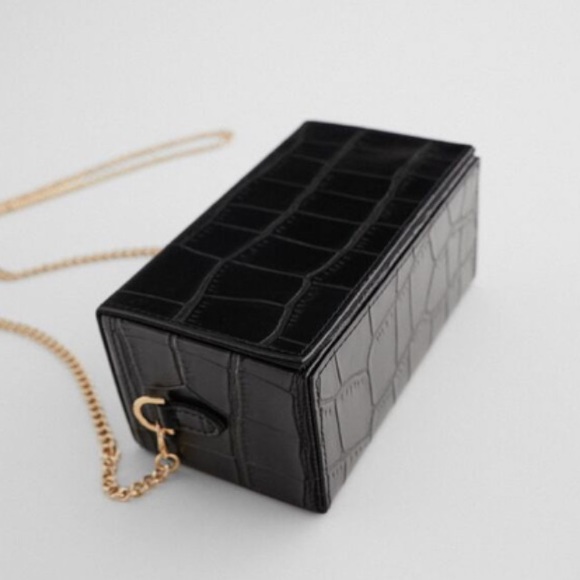 Zara black croc embossed box bag with chain - Picture 3 of 8